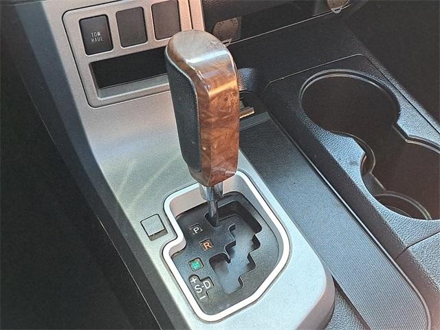 Toyota Tundra 4WD Truck  2012