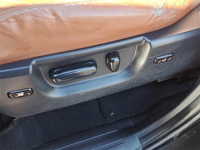 Toyota Tundra 4WD Truck  2012