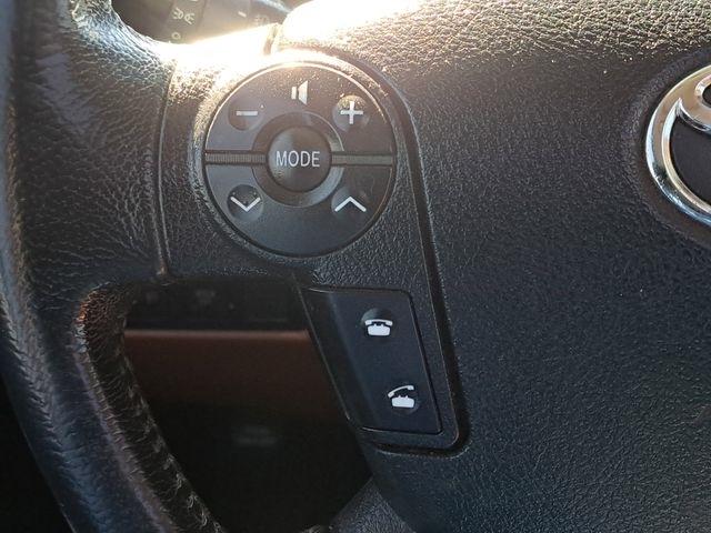 Toyota Tundra 4WD Truck  2012