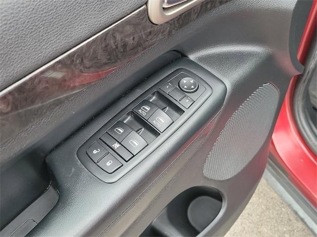 Jeep Grand Cherokee  2012