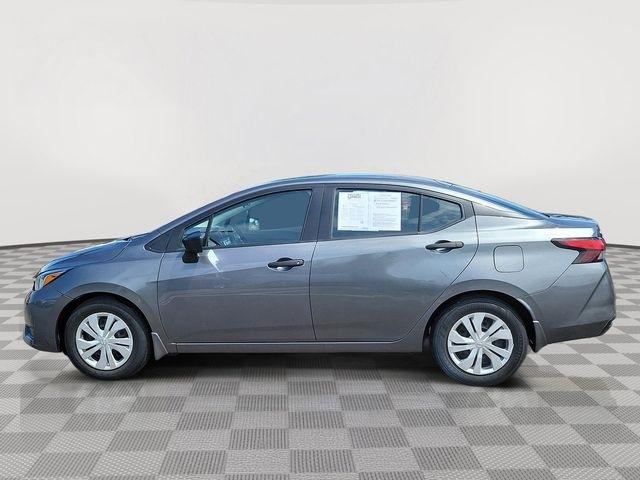 Nissan Versa  2024