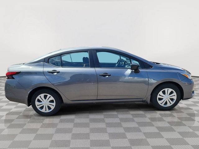 Nissan Versa  2024
