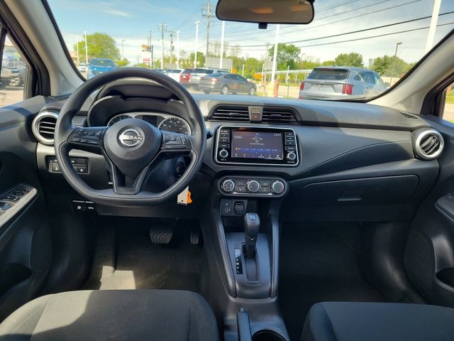 Nissan Versa  2024