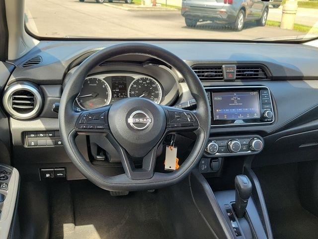 Nissan Versa  2024
