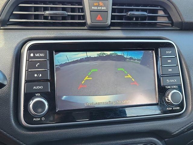 Nissan Versa  2024