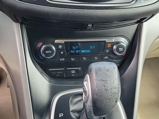 Ford Escape  2014