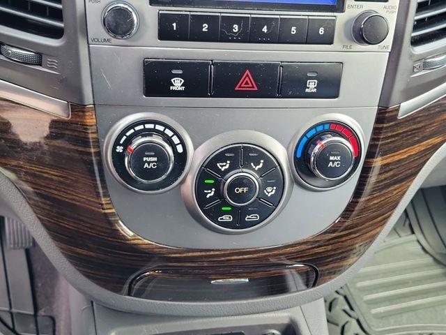 Hyundai Santa Fe  2011