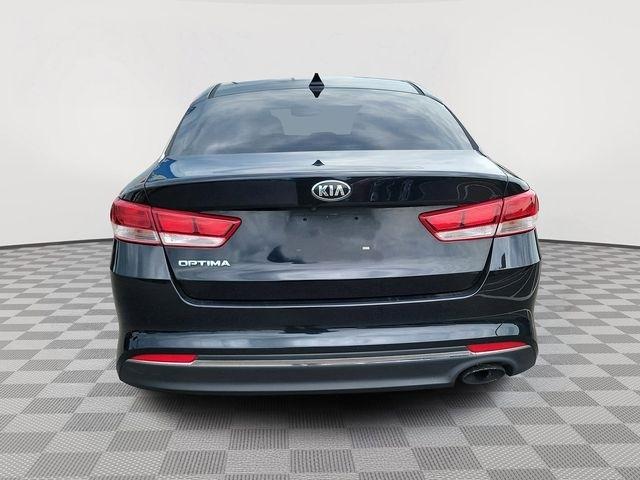 Kia Optima  2017
