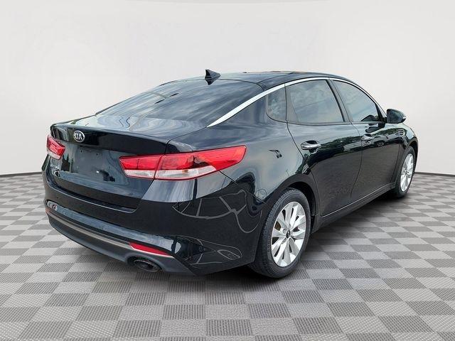 Kia Optima  2017
