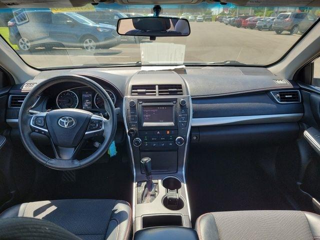 Toyota Camry  2017