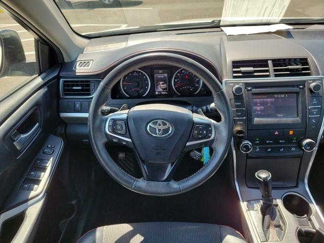 Toyota Camry  2017