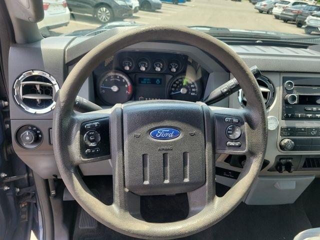 Ford Super Duty F-250 SRW  2013