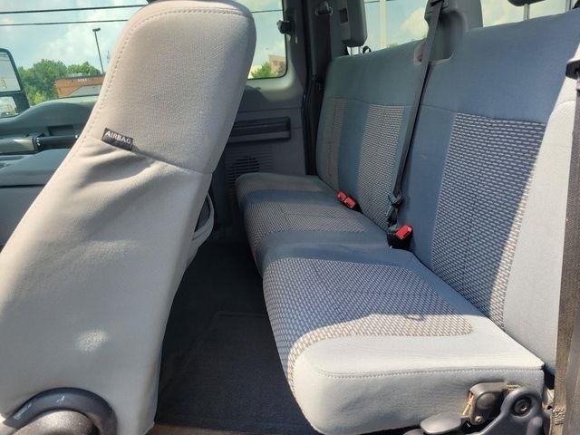 Ford Super Duty F-250 SRW  2013