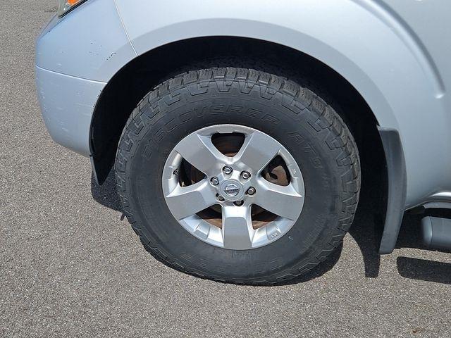 Nissan Frontier  2012