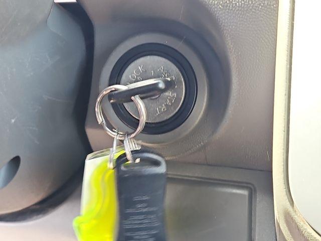 Nissan Frontier  2012