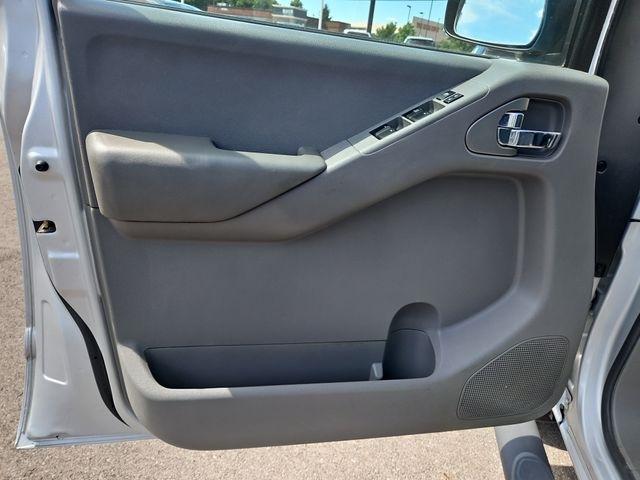 Nissan Frontier  2012