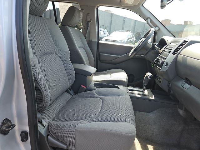 Nissan Frontier  2012