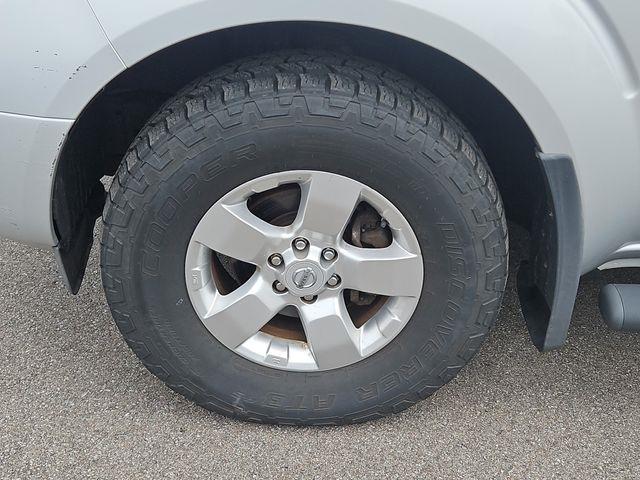 2012 Nissan Frontier SV - Photo 9