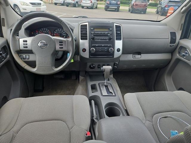 2012 Nissan Frontier SV - Photo 10