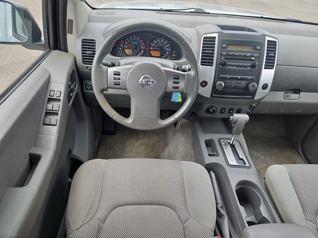 2012 Nissan Frontier SV - Photo 11