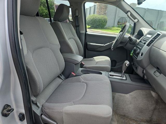 2012 Nissan Frontier SV - Photo 28