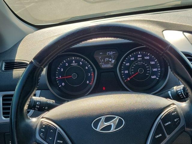 Hyundai Elantra  2014