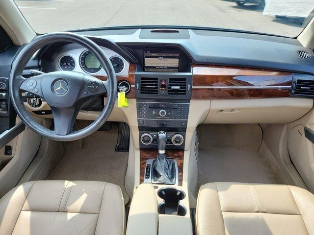 Mercedes-Benz GLK-Class  2010