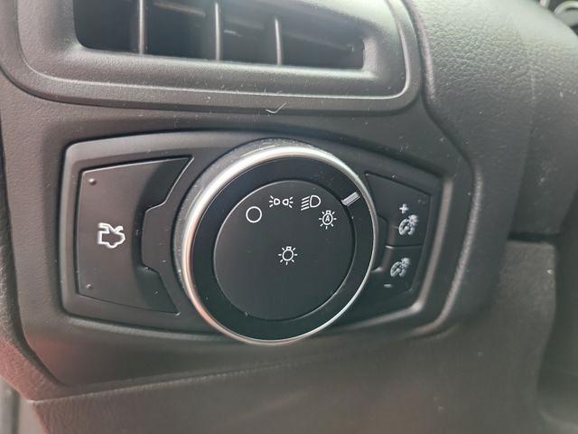 Ford Focus  2015