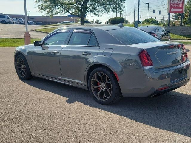 Chrysler 300  2018