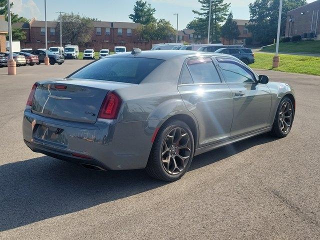 Chrysler 300  2018