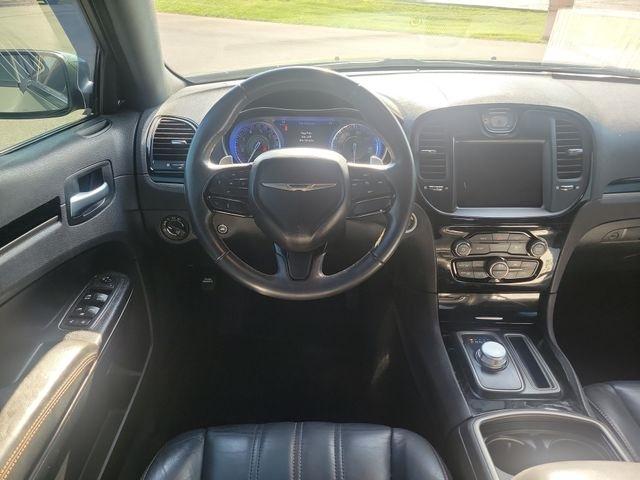 Chrysler 300  2018