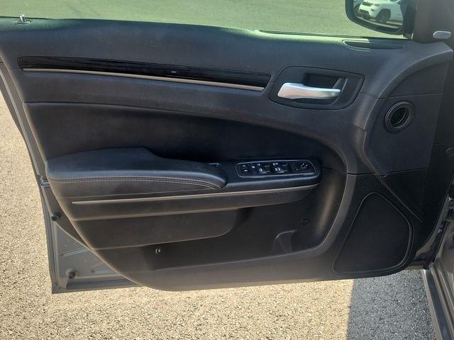 Chrysler 300  2018