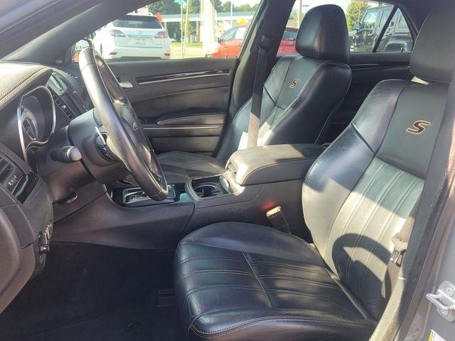 Chrysler 300  2018