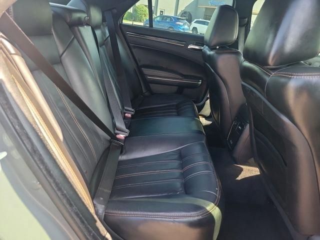 Chrysler 300  2018
