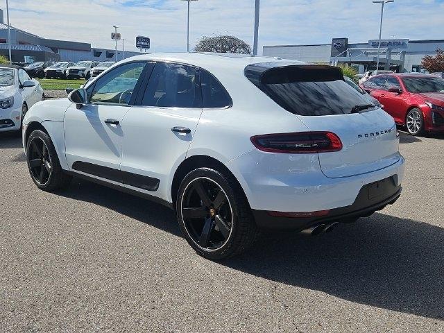 Porsche Macan  2016