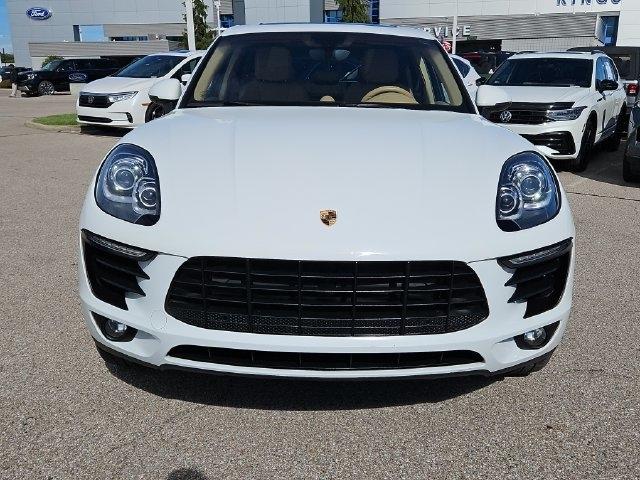 Porsche Macan  2016
