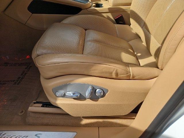 Porsche Macan  2016