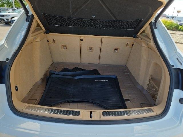 Porsche Macan  2016