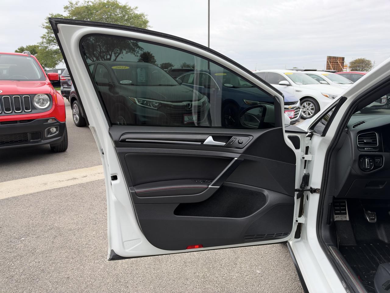 Volkswagen GTI S 6M 4-Door 2015