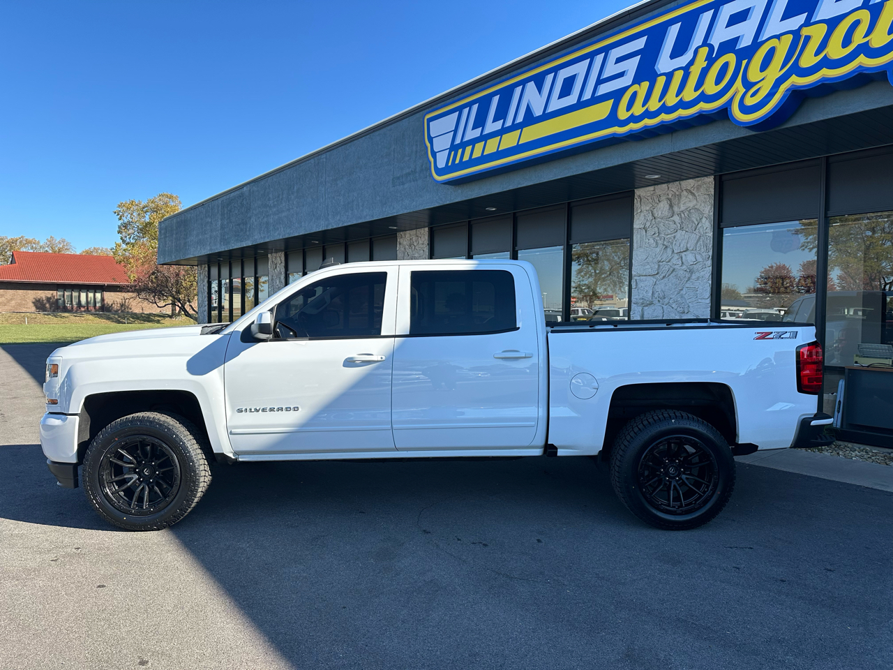 Chevrolet Silverado 1500 LT Z71 Crew Cab 4WD 2018 Chevrolet Silverado 1500 LT Z71 Crew Cab 4WD 2018