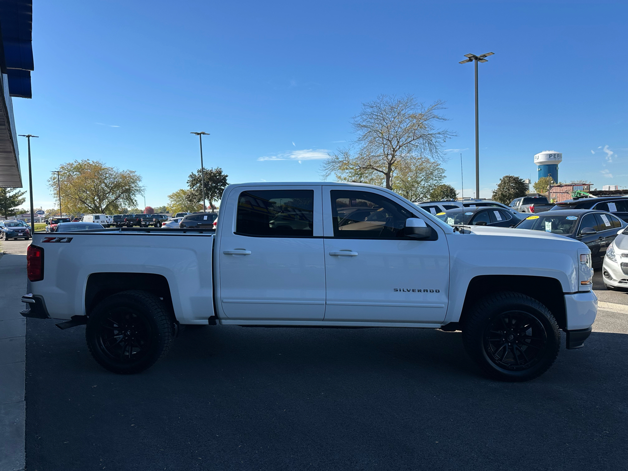Chevrolet Silverado 1500 LT Z71 Crew Cab 4WD 2018 Chevrolet Silverado 1500 LT Z71 Crew Cab 4WD 2018