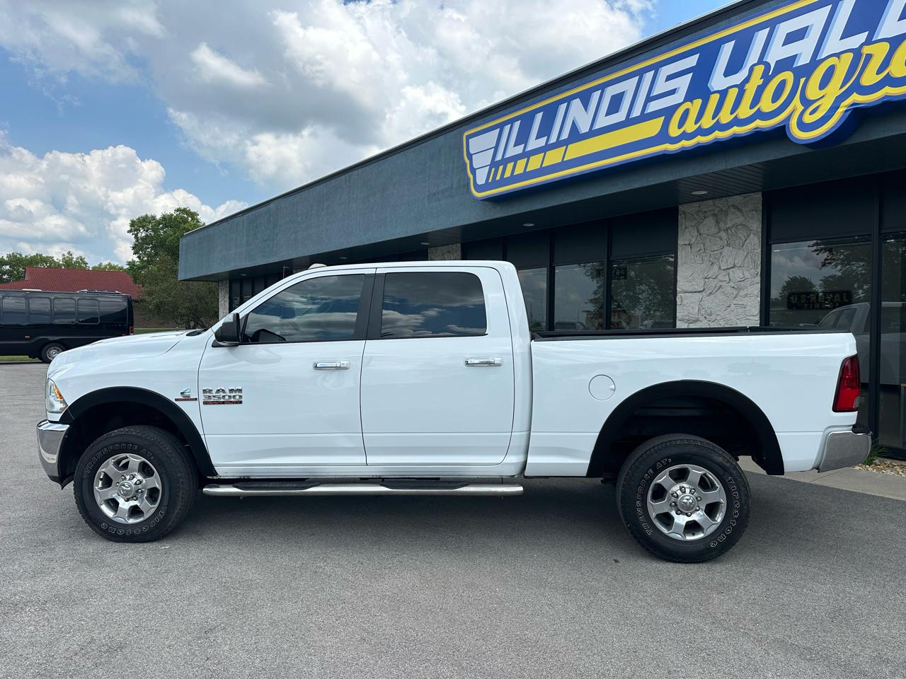 RAM 3500 Big Horn Crew Cab SWB 4WD 2017