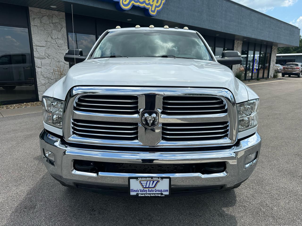 RAM 3500 Big Horn Crew Cab SWB 4WD 2017