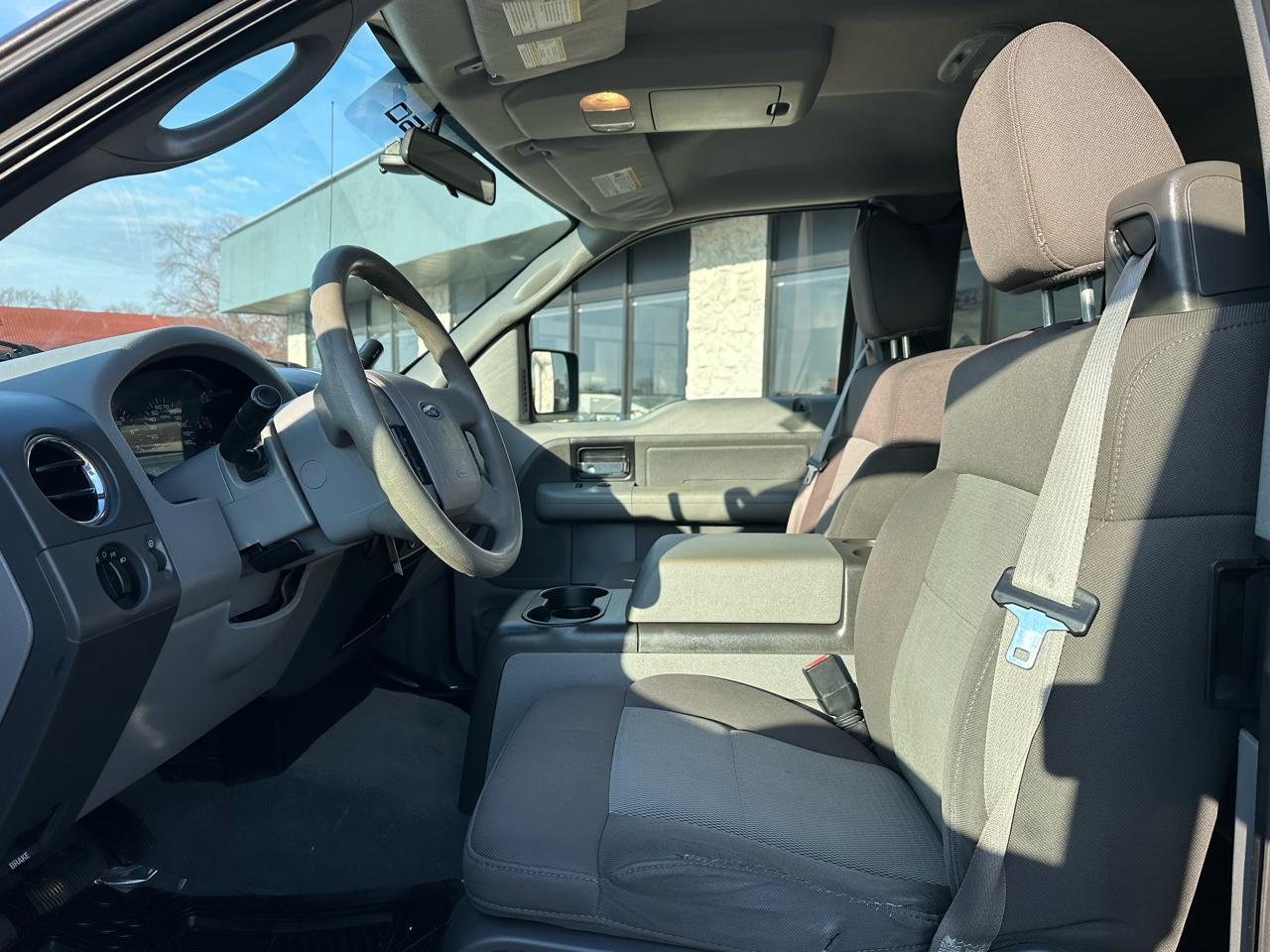 Ford F-150 XLT SuperCab 5.5-ft Box 2WD 2006