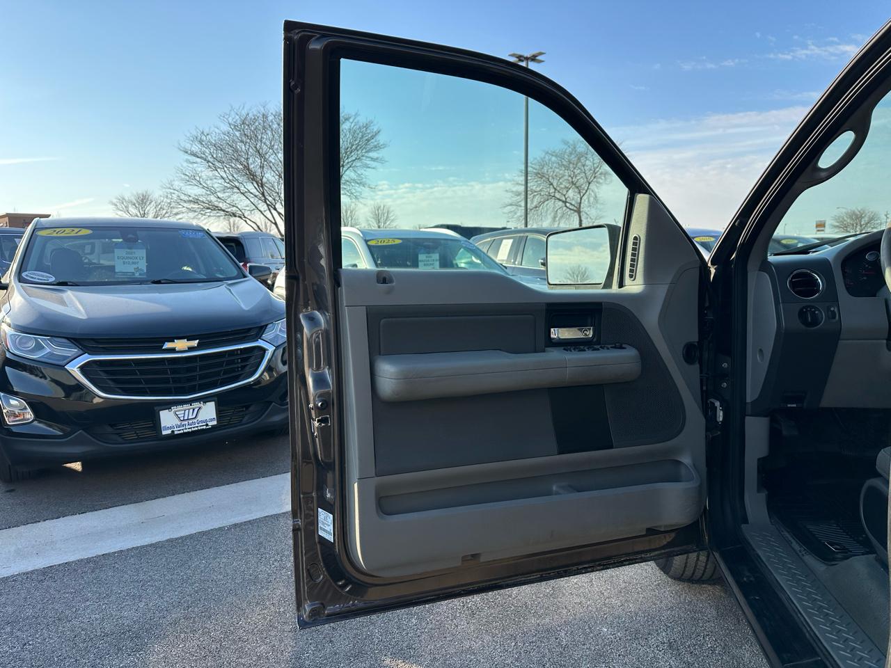 Ford F-150 XLT SuperCab 5.5-ft Box 2WD 2006