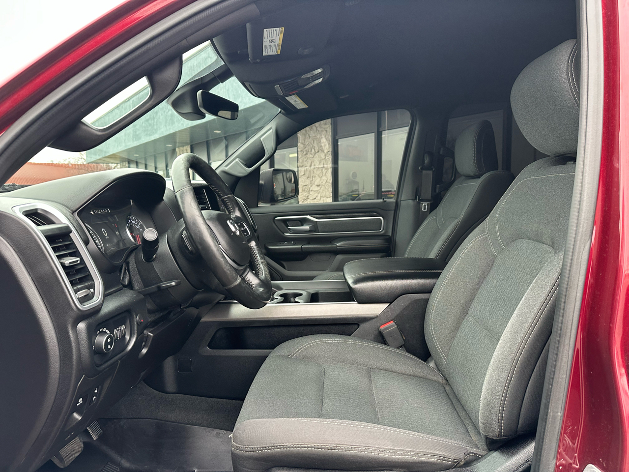 RAM 1500 Big Horn Crew Cab SWB 4WD 2019