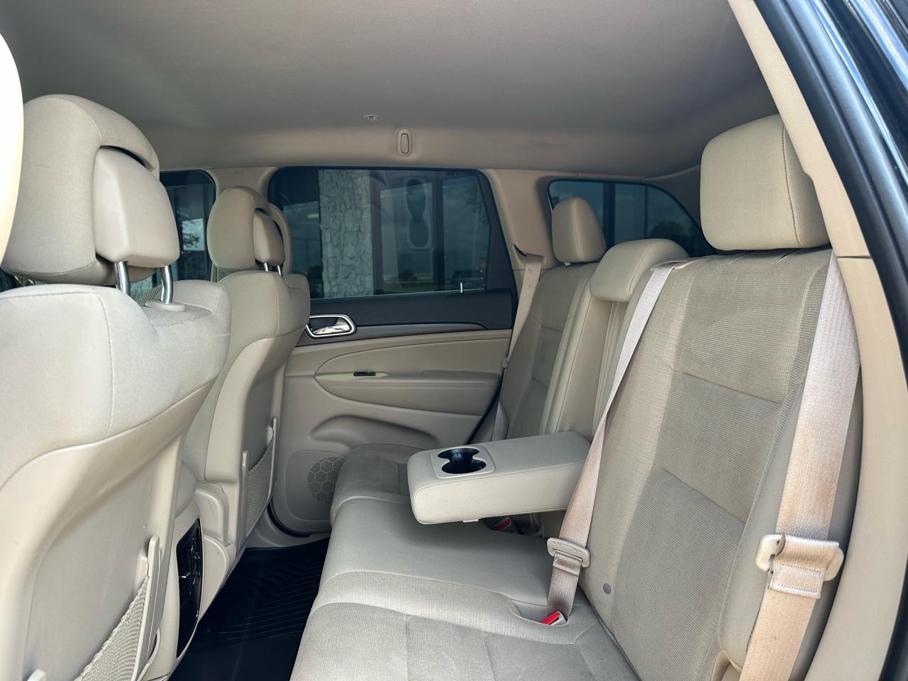 Jeep Grand Cherokee Laredo 4WD 2016