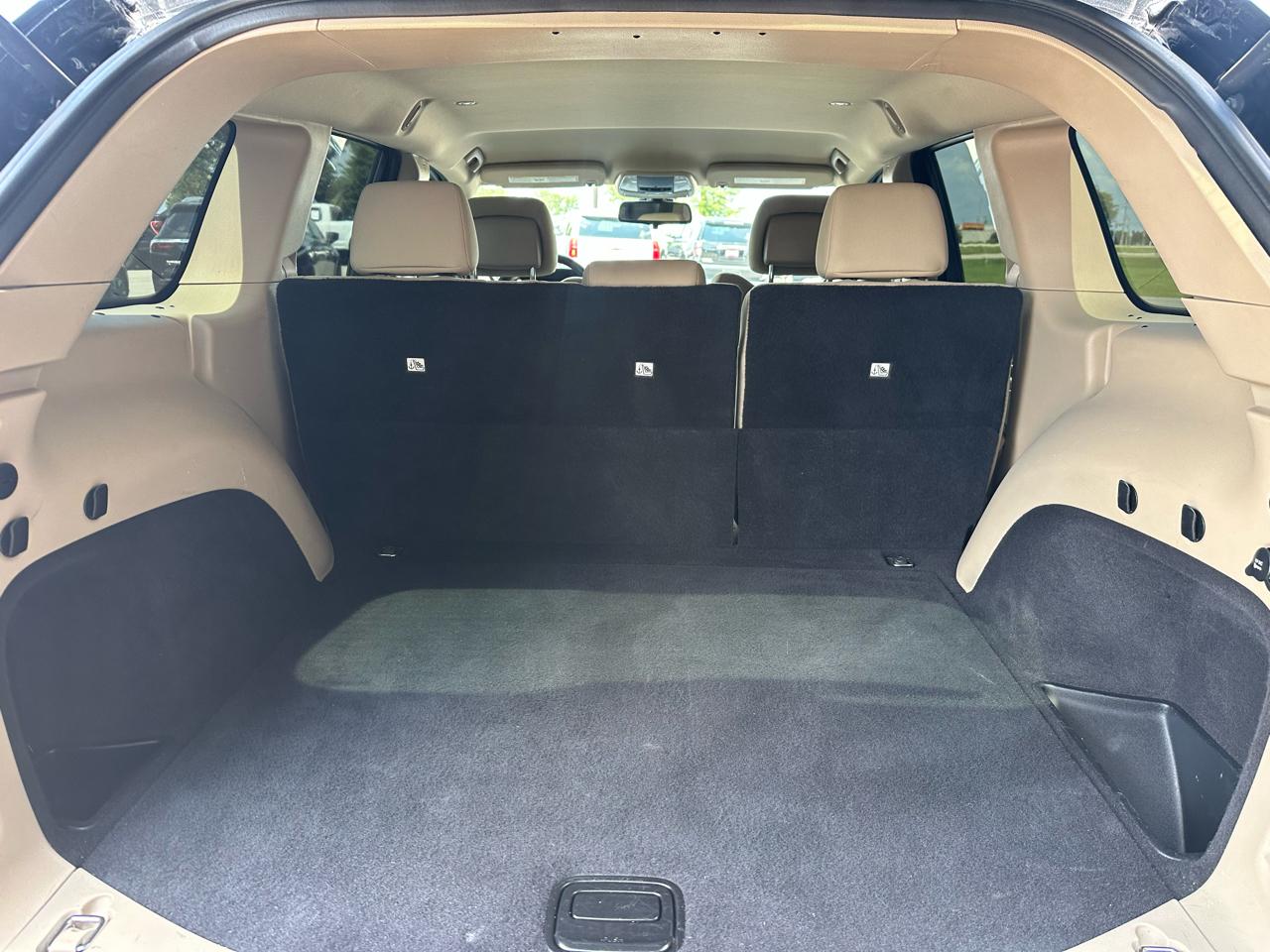 Jeep Grand Cherokee Laredo 4WD 2016