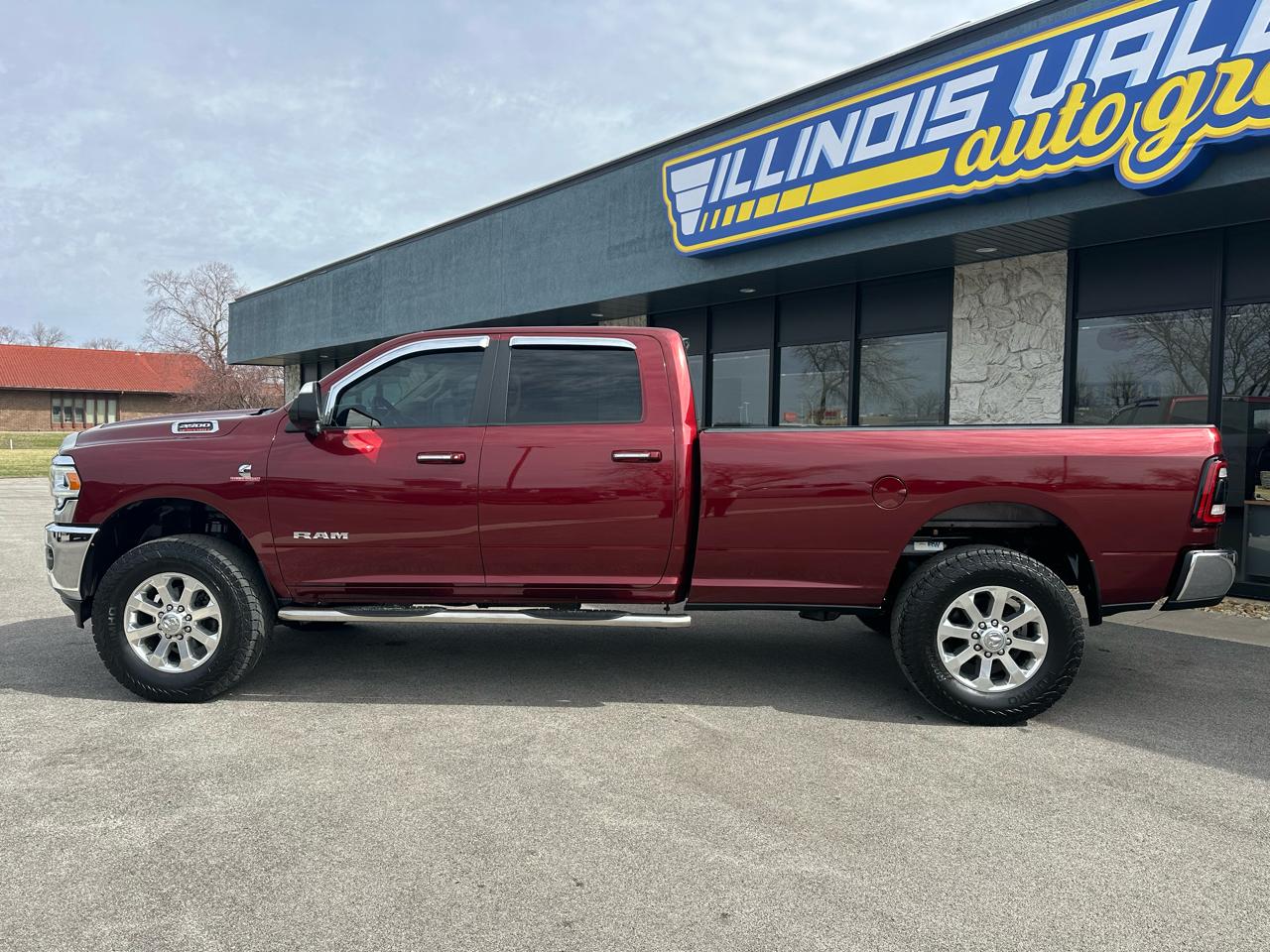 RAM 2500 Big Horn 4x4 Crew Cab 8' Box 2019
