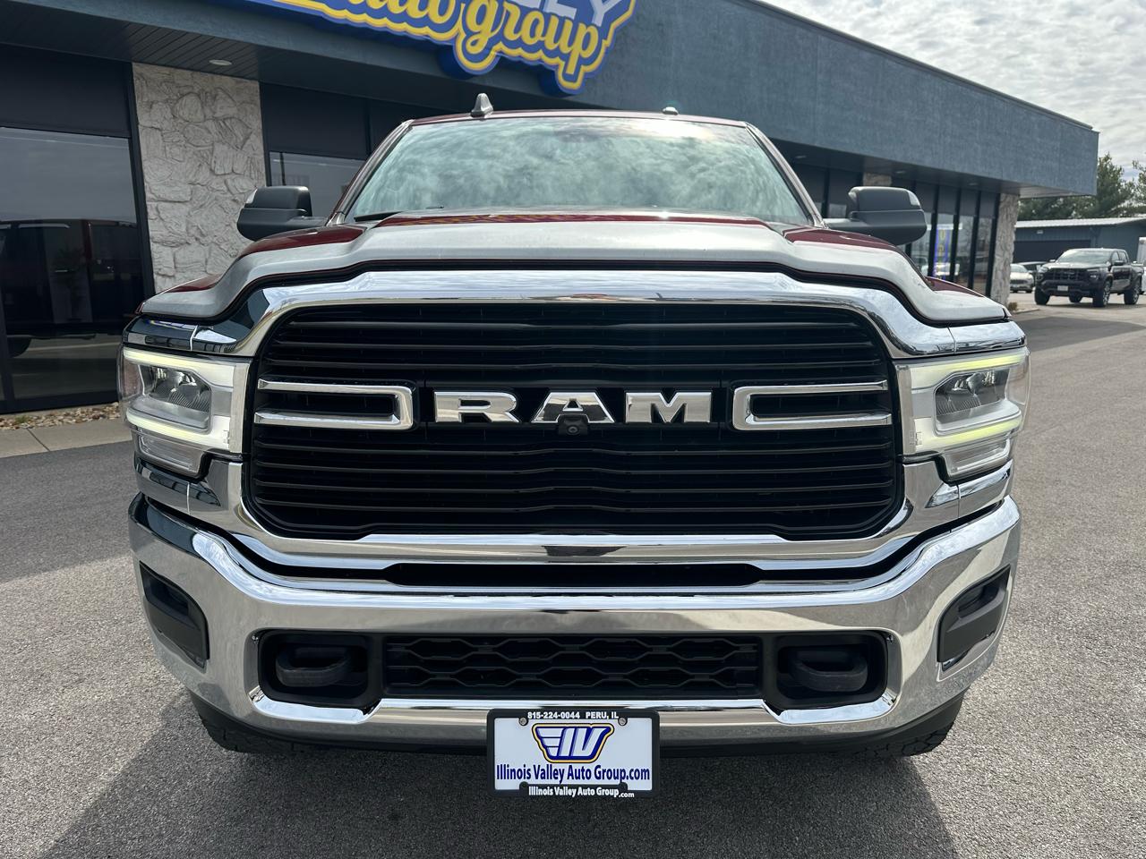 RAM 2500 Big Horn 4x4 Crew Cab 8' Box 2019